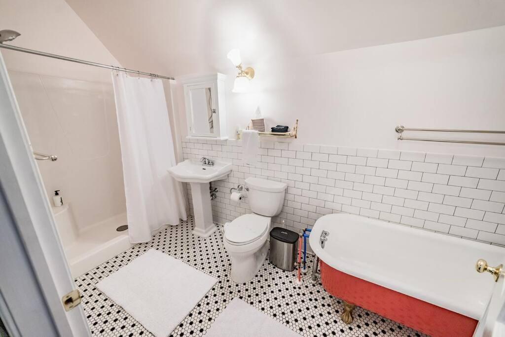 The Long Run - 2 Ca King Sized Beds+ - Sleeps 8-10 Apartment Lynchburg Bagian luar foto