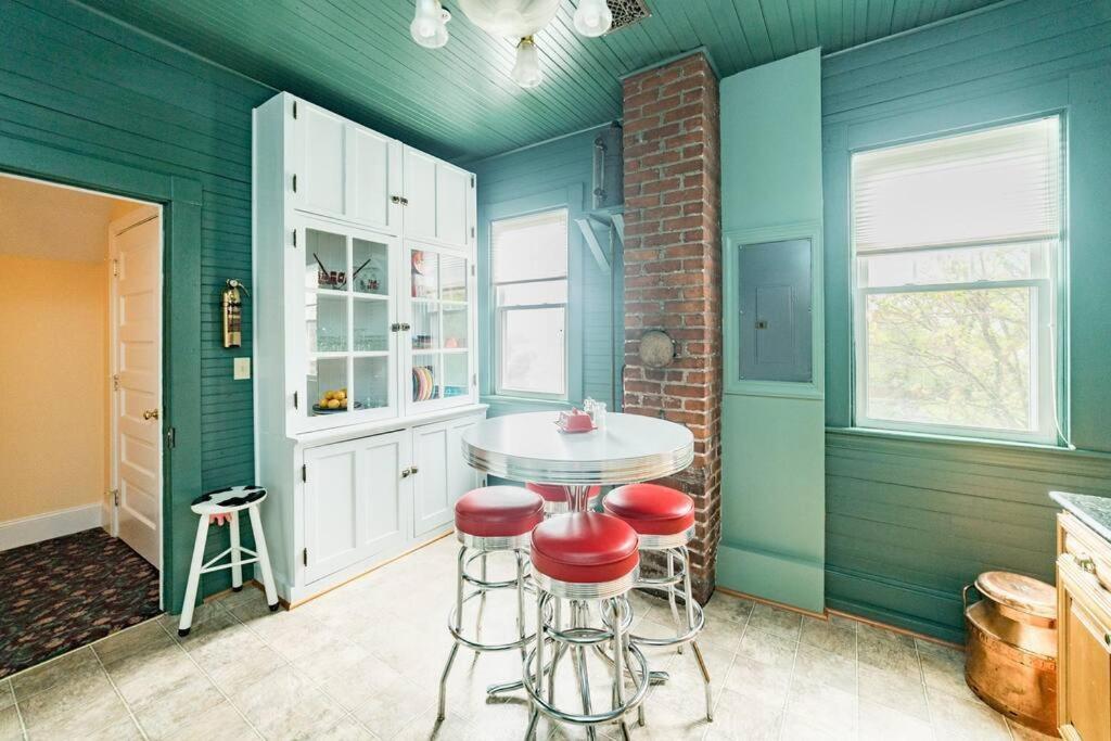 The Long Run - 2 Ca King Sized Beds+ - Sleeps 8-10 Apartment Lynchburg Bagian luar foto