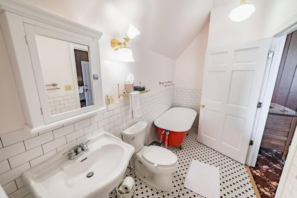 The Long Run - 2 Ca King Sized Beds+ - Sleeps 8-10 Apartment Lynchburg Bagian luar foto