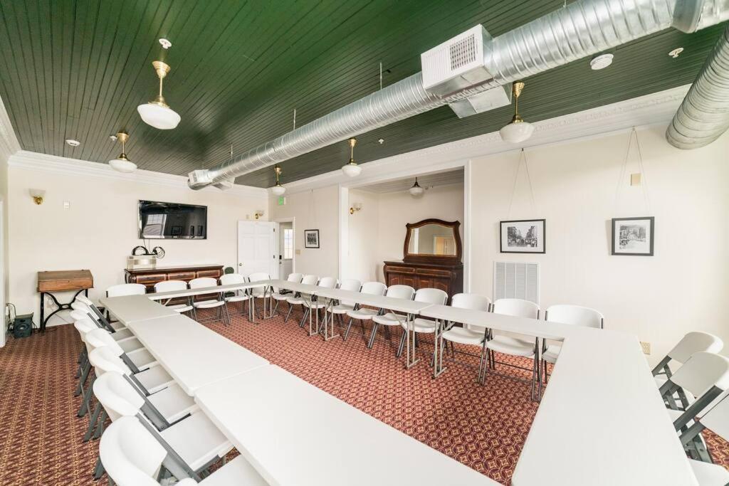 The Long Run - 2 Ca King Sized Beds+ - Sleeps 8-10 Apartment Lynchburg Bagian luar foto